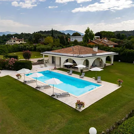 New Tosca Villa *